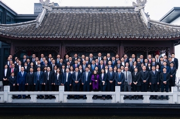 創(chuàng)新聚變?奮楫篤行︱浙江信匯召開(kāi)2022年度工作會(huì)議暨先進(jìn)表彰大會(huì)